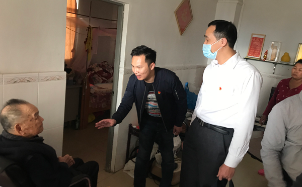 3-市民政局规划和政策法规处党支部赴宝安区石岩街道官田社区开展春节慰问“一对一”挂点社区党员活动.png